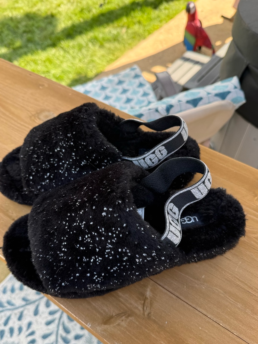 UGG Fluff Yeah Metallic Glitter Slingback Slippers / Slides – Black (Size 8)